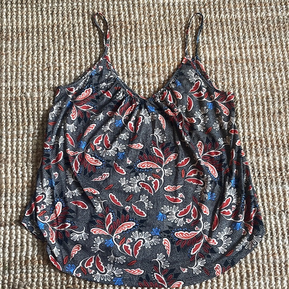 H & M